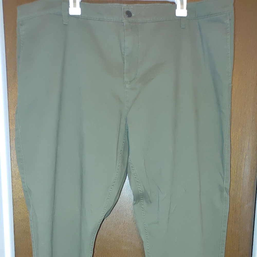 Docker Athletic Fit Green Khakis